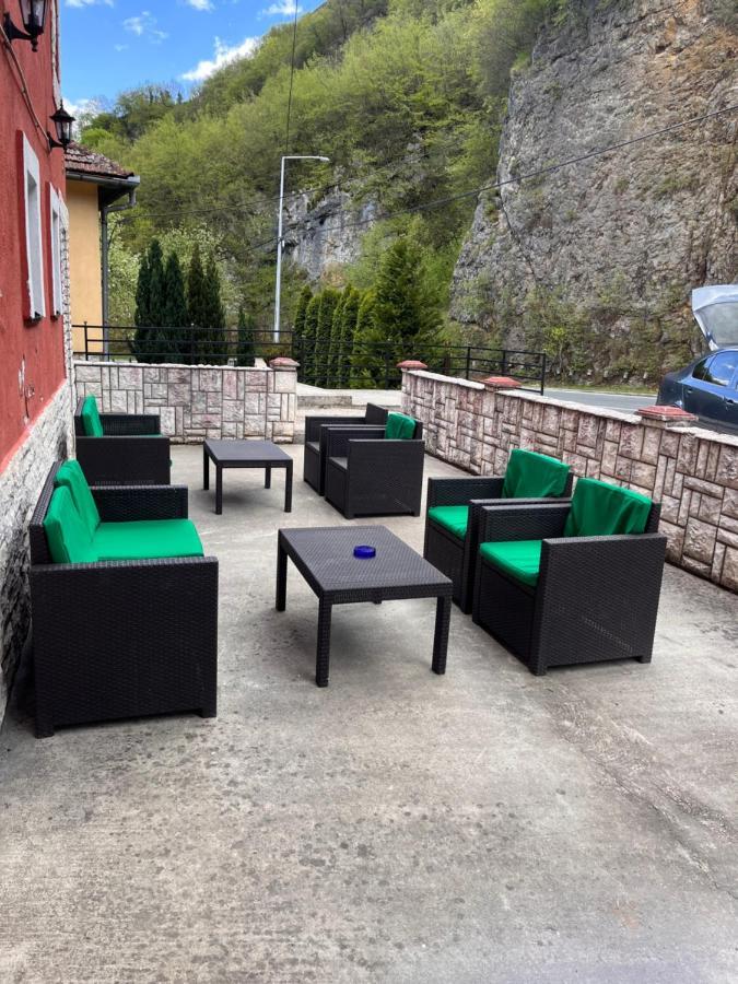 Apart Cobras Jajce Exterior photo