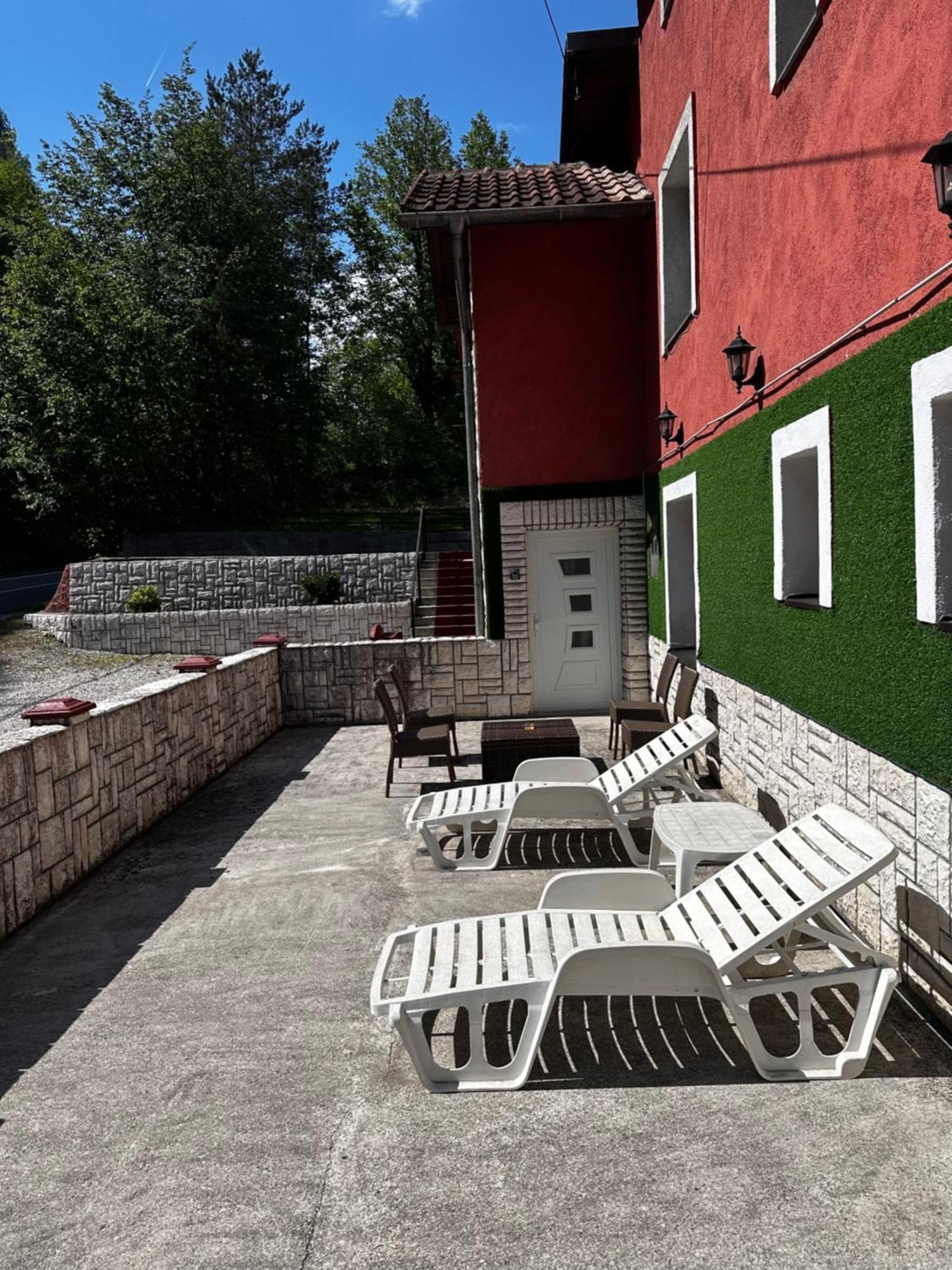 Apart Cobras Jajce Exterior photo